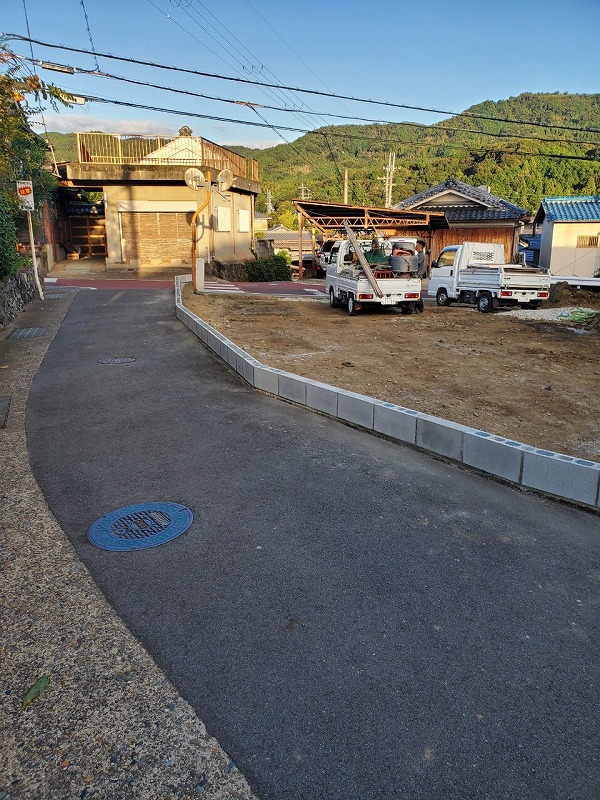 ①賃貸駐車場　先行境界CB積み工事_210726_3